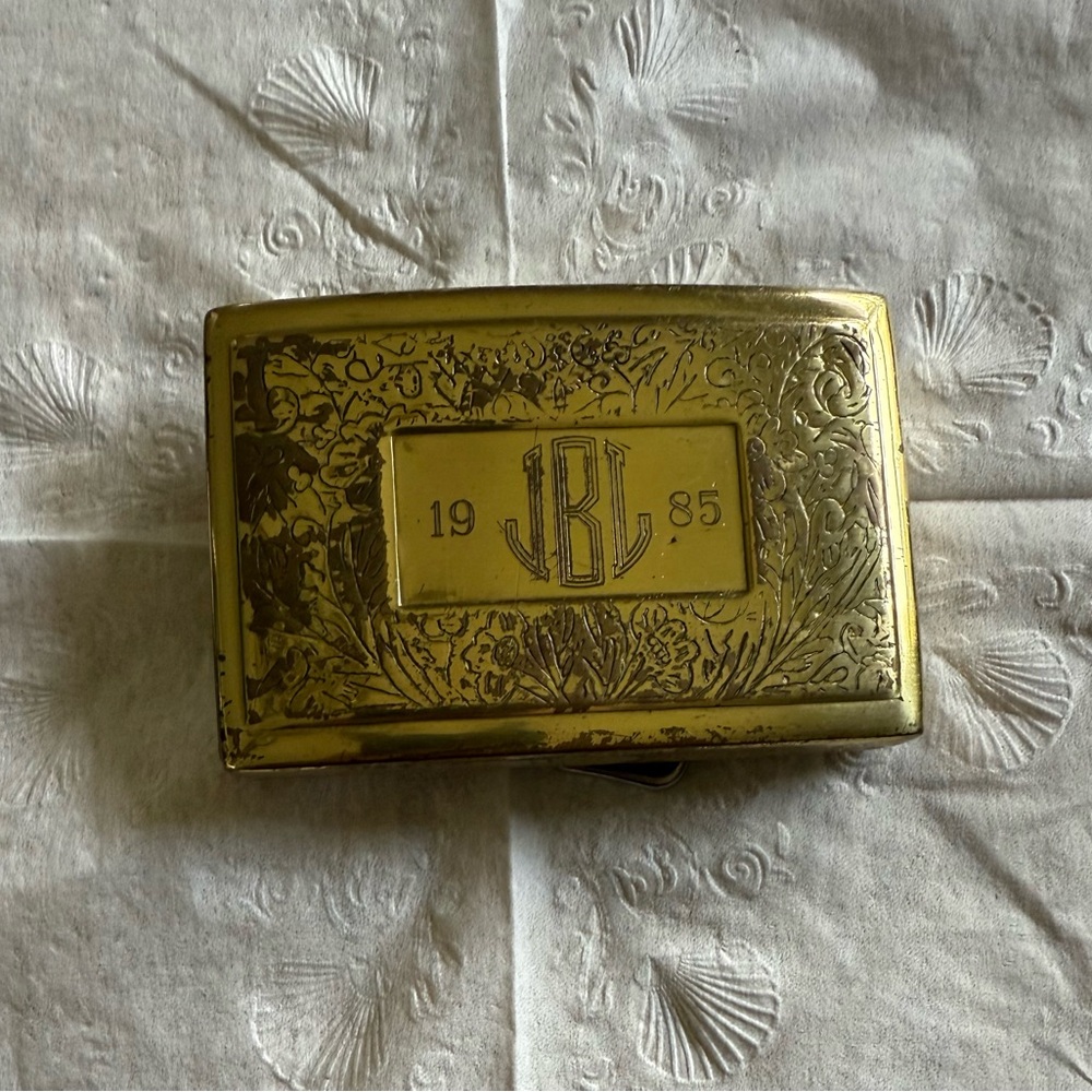Vintage Brass Decorative Belt Buckle / Cardholder